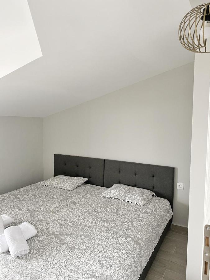 Delia Apartments Pefkochori Eksteriør bilde